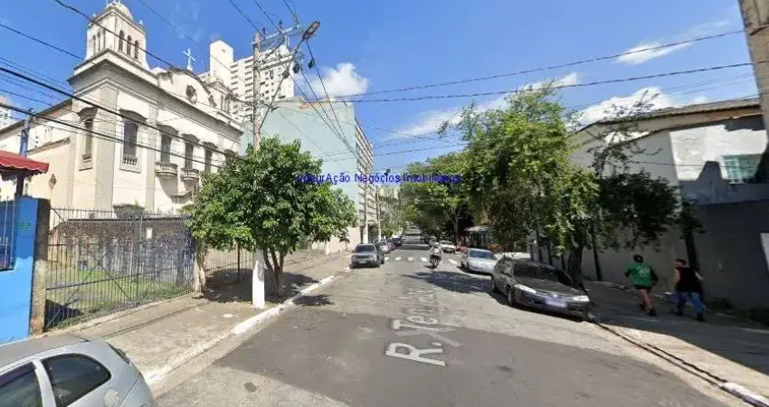Terreno 2.342m².  Excelente localização entre as Ruas Joaquim Piza, Vitorio Emanuel e Mazzini.   Todas as informações aqui anunciadas são fornecidas