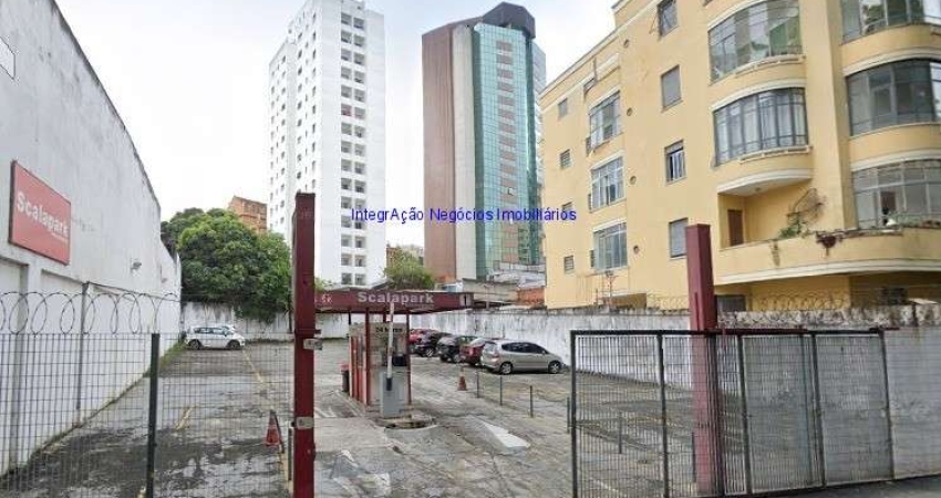 Terreno  800m².   Excelente localização a 4 minutos andando para a estação de metro Santa Cecilia;  Entre as Ruas Jaguaribe, Jesuíno Pascoal e Amaral