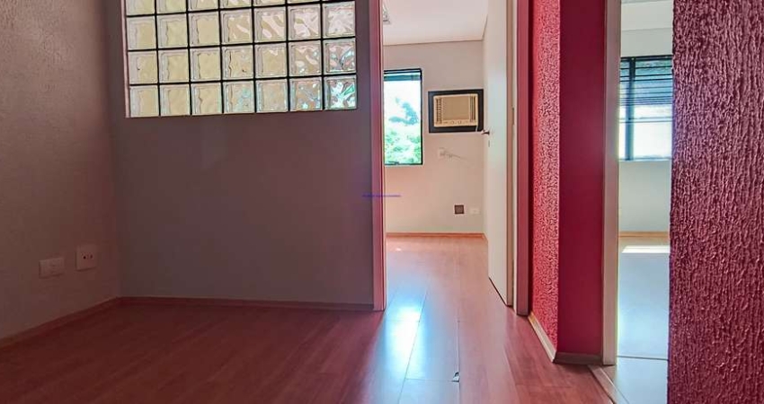 Conjunto Comercial 33m², 01 sala e 01 banheiro.  Condomínio com recepção e segurança.  Excelente localização á 3 minutos andando para a estação