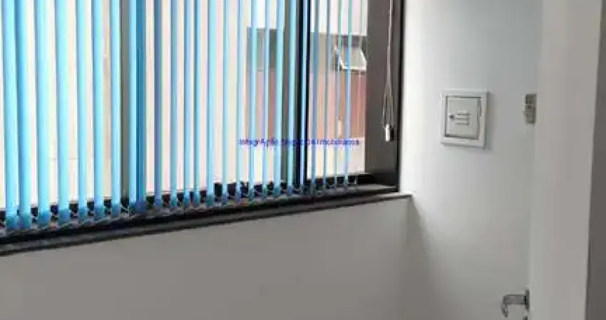 Condomínio com recepção e portaria. Excelente localização entre a Rua dos Ingleses, Avenida Brigadeiro Luís Antônio e Alameda Ribeirão Preto.