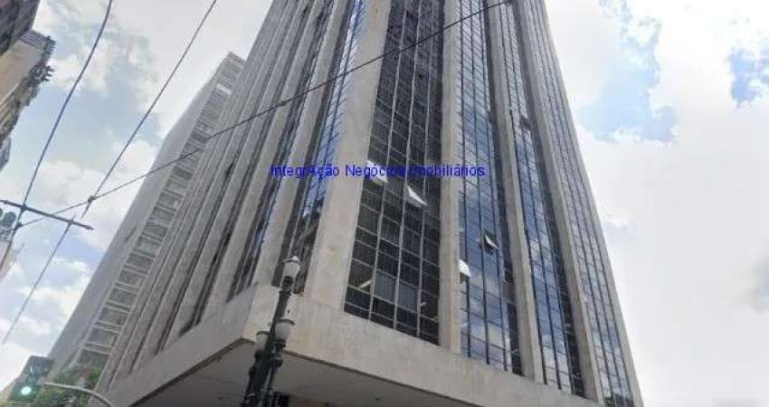 Conjunto Comercial 132m² e  03 banheiros.   Condomínio com recepção e segurança.   Excelente localização á 4 minutos andando para a estação do metrô