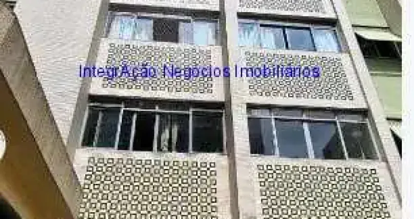 Apartamento 88m², 03 dormitórios e 02 banheiros.  Condomínio com portaria e segurança.  Excelente localização