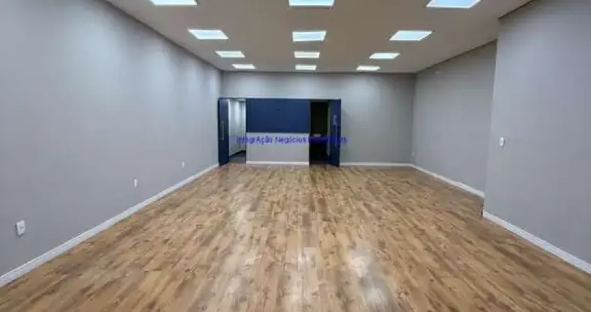 Loja 538m² e 02 banheiros.  Excelente localização, á 1 minuto andando para a estação do metrô São Bento; Entre as Ruas Liber Badaró, Boa Vista