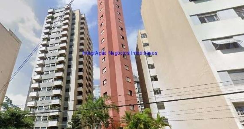 Apartamento MOBILIADO 36m², 01 dormitório e 01 banheiro.  Condomínio com portaria e segurança.  Excelente localização entre as Ruas Peixoto Gomide