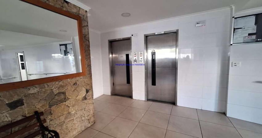 Apartamento 40m², 01 dormitório e 01 banheiro.  Condomínio com portaria e segurança.  Excelente localização entre as Ruas Frei Caneca
