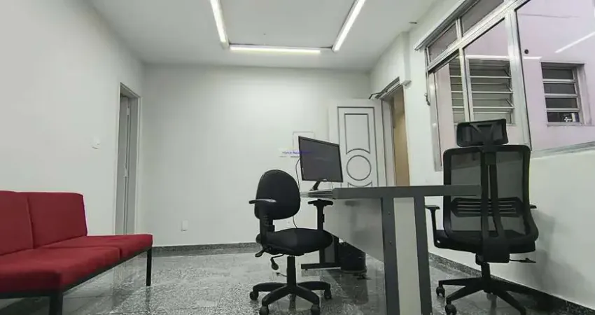 Conjunto comercial 170,37m² e 02 banheiros.  Condomínio com portaria e segurança.  Excelente localização á 9 minutos andando para a estação do metrô