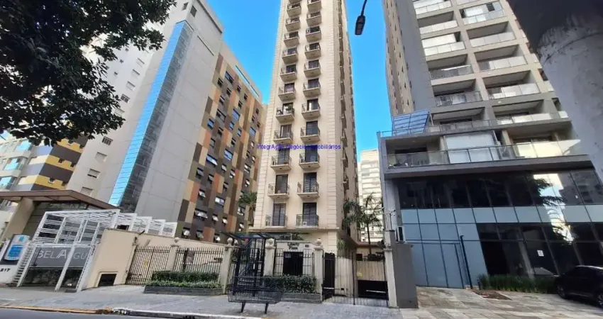 Apartamento 50m², 01 dormitório e 01 banheiro.  Condomínio com recepção, segurança, piscina e academia.  Excelente localização