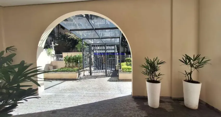 Apartamento 43m², 01 dormitório, 01 banheiro e 01 vaga de garagem.  Condomínio com recepção, segurança, piscina e academia.  Excelente localização