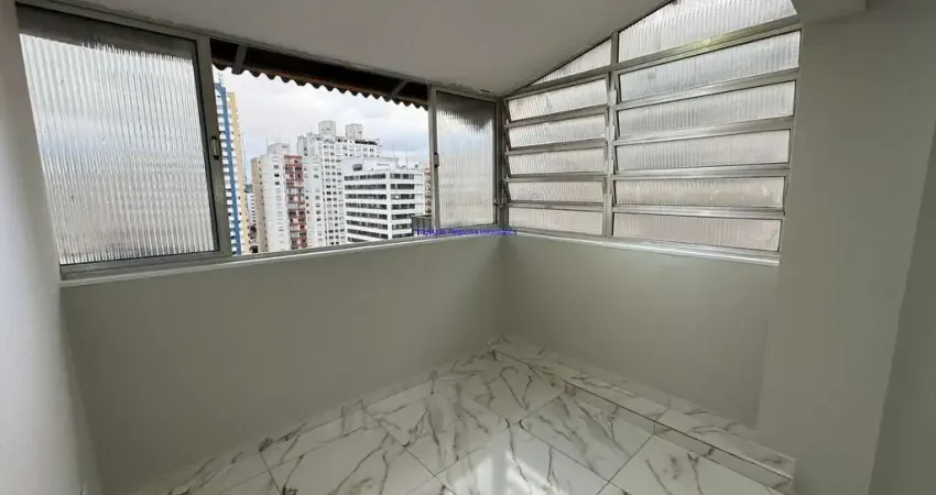 Condomínio com portaria e segurança.  Excelente localização entre as Ruas Consolação, Augusta, Costa, Antonio Carlos, Matias Aires, Dona Antônia