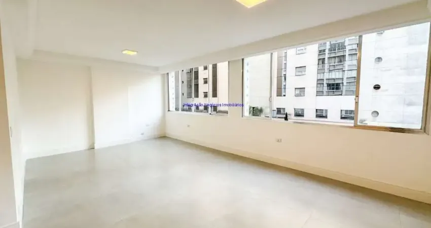 Apartamento 159m², 03 dormitórios (sendo 01 suíte), 03 banheiros e 01 vaga de garagem.  Condomínio com portaria, segurança, academia, salão de festa,