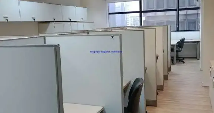 Conjunto Comercial 70m²  (com ou sem mobília), 02 banheiros e 01 vaga na garagem.  Condomínio com recepção e segurança 24hrs.  Excelente localização