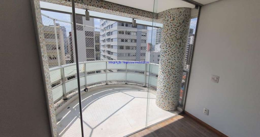 Apartamento 170m², 03 dormitórios (sendo suítes), 04  banheiros e 03 vagas de garagem.  Condomínio com recepção, segurança, piscina, academia