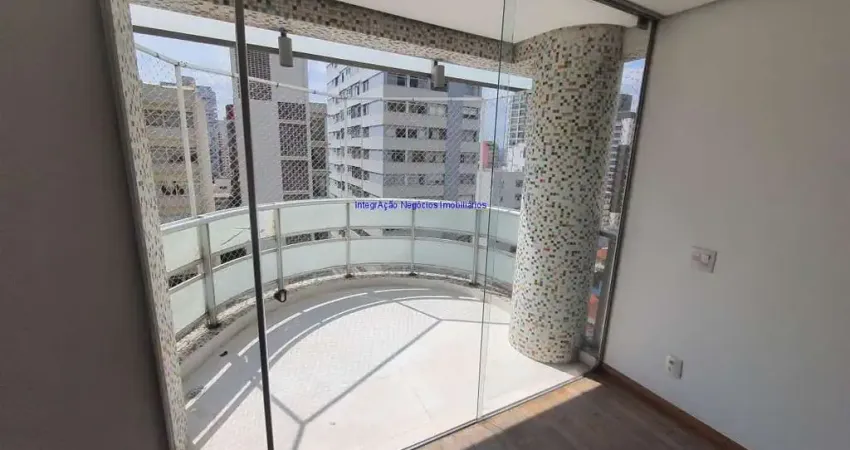 Apartamento 170m², 03 dormitórios (sendo suítes), 04  banheiros e 03 vagas de garagem.  Condomínio com recepção, segurança, piscina, academia