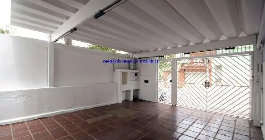 Sobrado Residencial 164.50m², 03 dormitórios (sendo 01 suíte), 02 banheiros e 01 vaga nagaragem.  Excelente localização