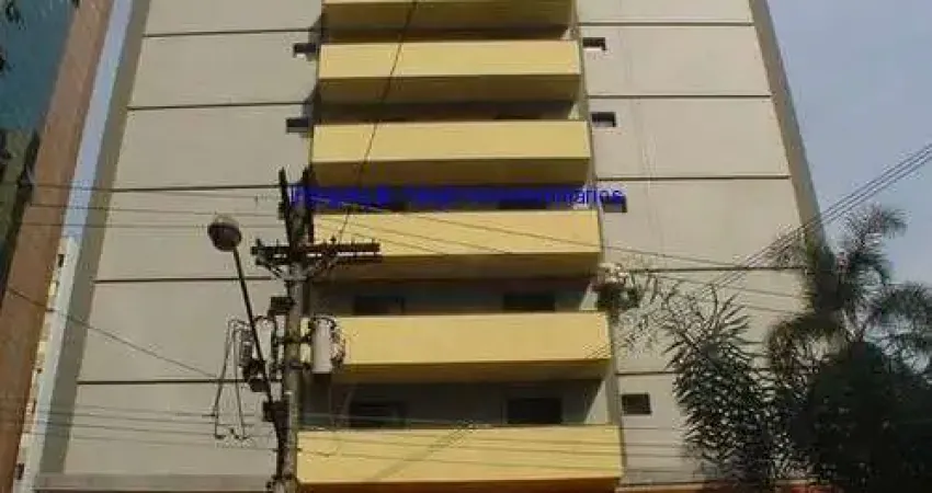 Condomínio com portaria, churrasqueira, piscina, sala de ginástica, salão de festa, salão de jogos e sauna.  excelente localização,