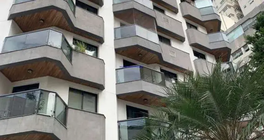 Apartamento 38m², 01 dormitório, 01 banheiro e 01 vaga de garagem.  condomínio com portaria, segurança, piscina e academia.  excelente localização