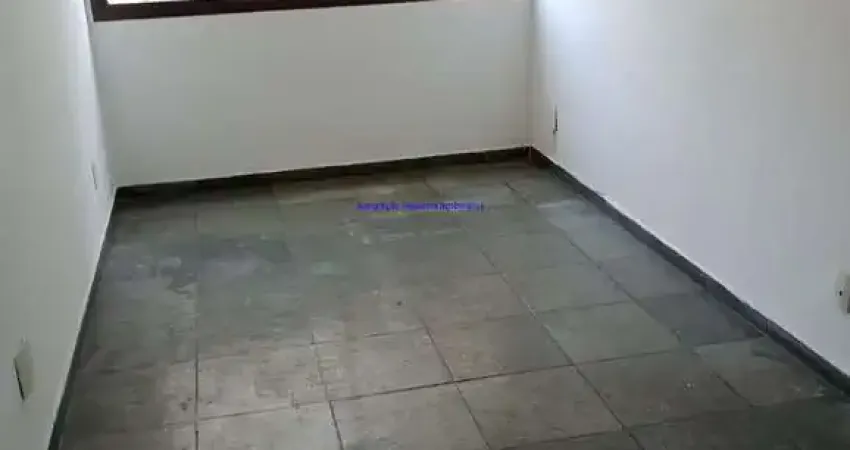 Apartamento 45m², 01 dormitórios, 01 banheiro e 01 vaga de garagem.  condomínio com portaria e segurança.  excelente localização á 9 minutos andando