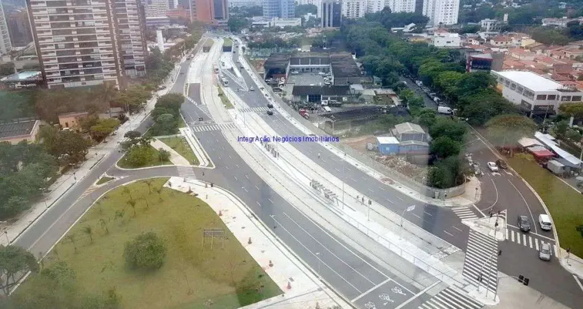 Conjunto comercial 316m², 02 banheiros e 03 vagas na garagem.  condomínio com recepção e segurança.  excelente localização próximo as ruas laguna