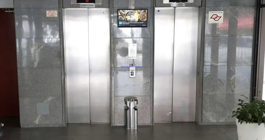 Condomínio com portaria e segurança 24hrs.   excelente localização á 7 minutos andando para a estação do metrô brooklin;