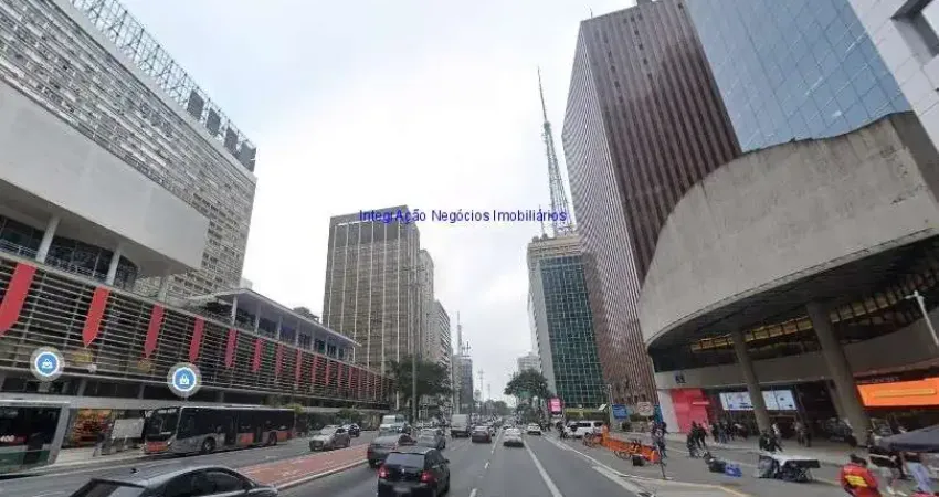 Loja 64,03m² e 01 banheiro.  excelente localização, á 1 minuto andando para a estação do metrô consolação; entre as ruas augusta, luís coelho