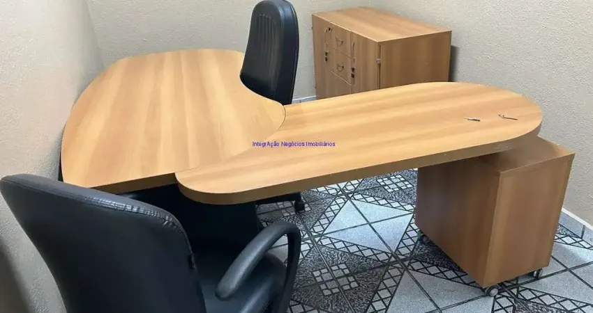 Condomínio com portaria e recepção. localização excelente, à 5 minutos andando para as estações do metrô república ou anhangabaú, próximo à praça