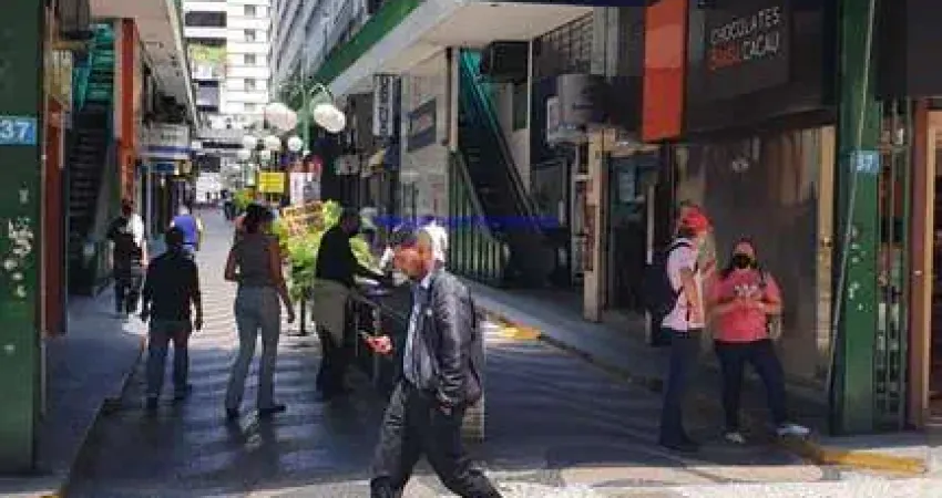 Loja 25m², 01 banheiro. Condomínio com segurança. Excelente localização á 4 minutos andando para a estação do metrô Anhangabaú;
