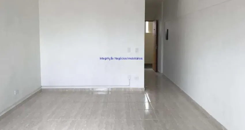 Condomínio com portaria 24hrs e salão de festa. Excelente localização, á 8 minutos andando para a estação do metrô Santa Cecília