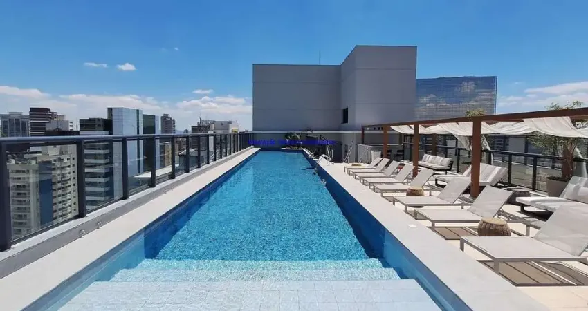 Condomínio com segurança, portaria, piscina, academia, churrasqueira, espaço gurmet e para festas, espaço verde e para pets. Excelente localização