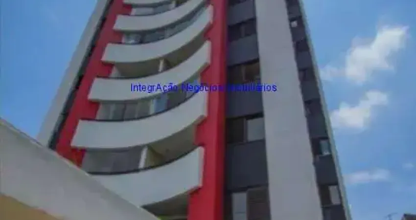 Apartamento MOBILIADO 55m², 02 dormitórios (sendo 01 suíte), 02 banheiros e 02 vagas de garagem. Condomínio com portaria, segurança, piscina