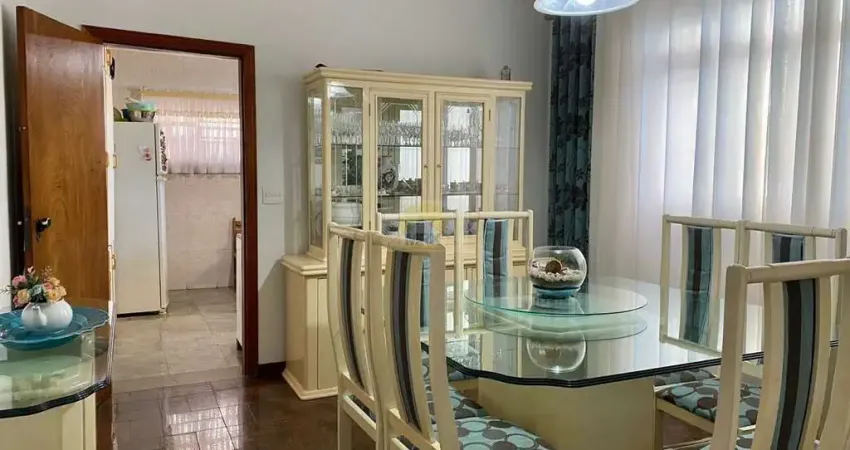 Casa com 3 quartos à venda na Rua Abrahão Calux, --, Vila Moinho Velho, São Paulo