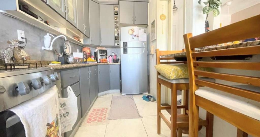 Apartamento  de 2 Dormitórios e Dependência Completa de Empregada  com 75m² Privativos , ao Lado do Shopping Bourbon Assis Brasil, no Bairro São João, Porto Alegre