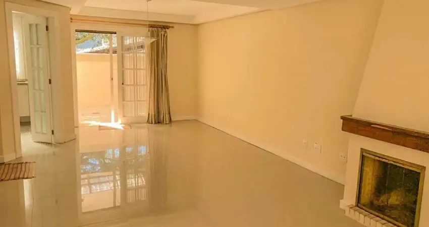 Casa em condomínio para venda  no bairro chácara das pedras em porto alegre