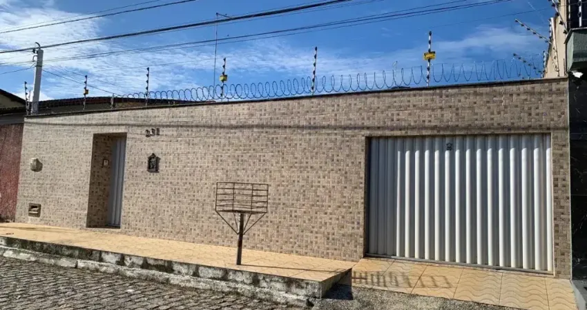 Casa com 2 quartos à venda na Avenida Maria Lacerda Montenegro, 2, Nova Parnamirim, Parnamirim