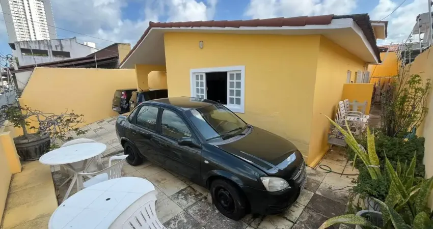 Casa com 4 quartos à venda na Rua Janduís, 3, Lagoa Nova, Natal
