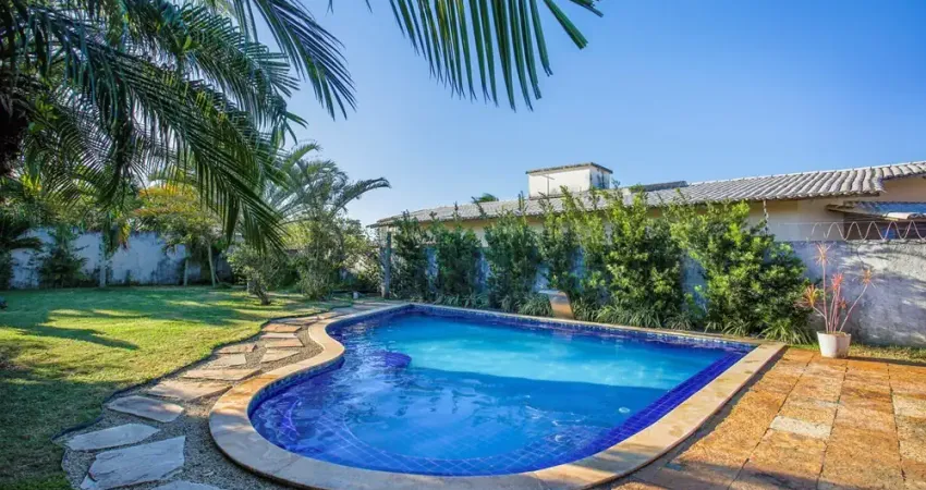 Casa em condomínio fechado com 4 quartos à venda na Rua José Ferreira Sobrinho, 4, Candelária, Natal