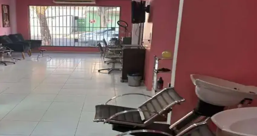 PONTO COMERCIAL NA  TV. 9 DE JANEIRO. ÁREA TOTAL DE 230M². 03 VAGAS DE GARAGEM