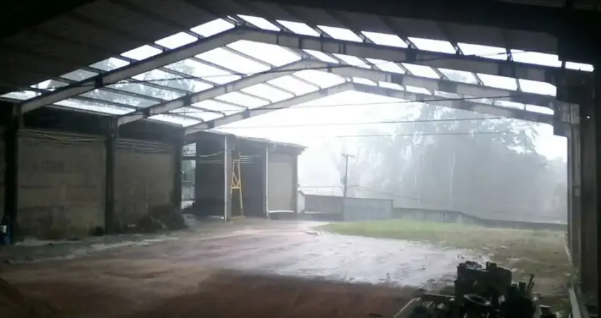 Galpão comercial próximo a br 316! localizado na avenida joão paulo ii (premac). medindo 4.420 m².