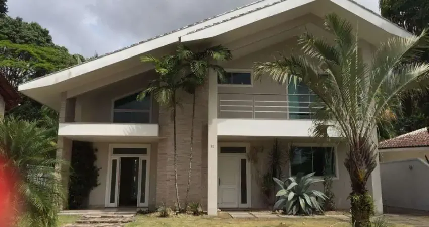 Condomínio residencial cristal ville! área total de 800m². 10 vagas de garagem.