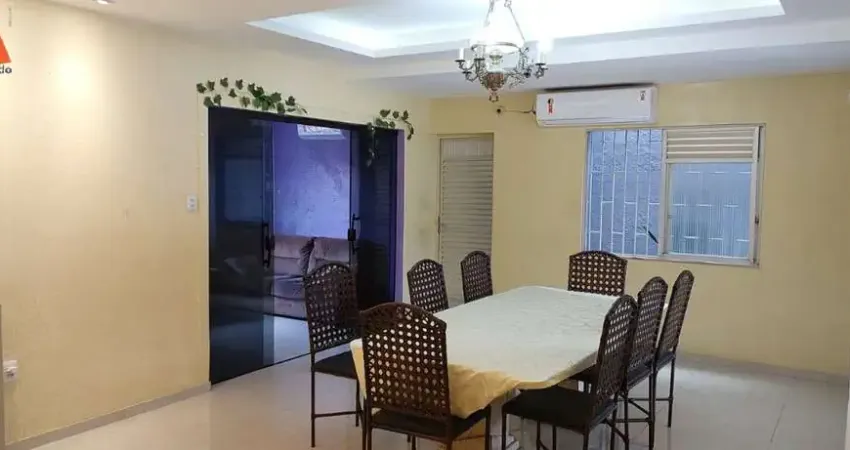 -COP 30 - CASA DE 2 PAVIMENTOS NO CONJUNTO MÉDICE 2 BAIRRO DA MARAMBAIA! -ÁREA PRIVATIVA DE 350M². -02 VAGAS DE GARAGEM.