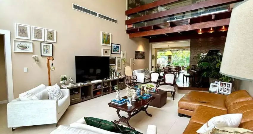 -COP 30 - CASA TÉRREA COM 5 SUÍTES NO CONDOMÍNIO ÁGUA CRISTAL -ÁREA PRIVATIVA DE 780M². -02 VAGAS DE GARAGEM.