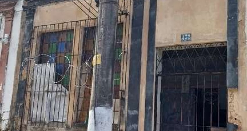 GALPÃO COM EDIFICAÇÃO NA RUA 28 DE SETEMBRO BAIRRO DO REDUTO! ÁREA TOTAL DE 106,06M².