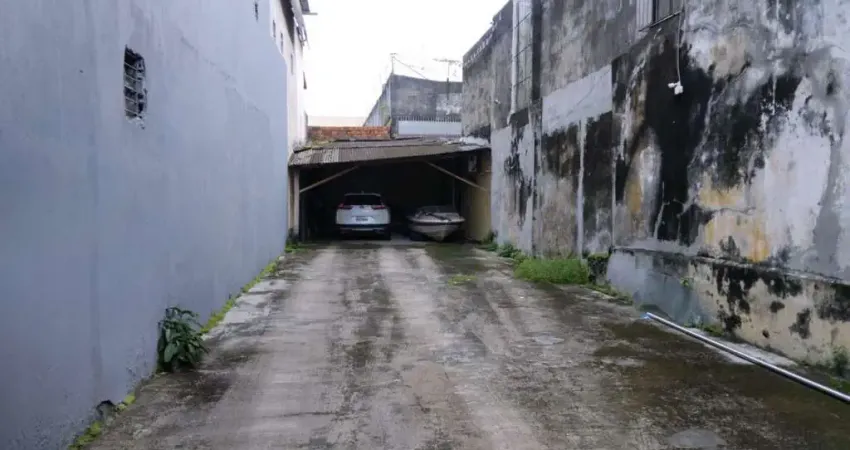 Terreno sem edificação no bairro da campina! área total de 177m². nascente.