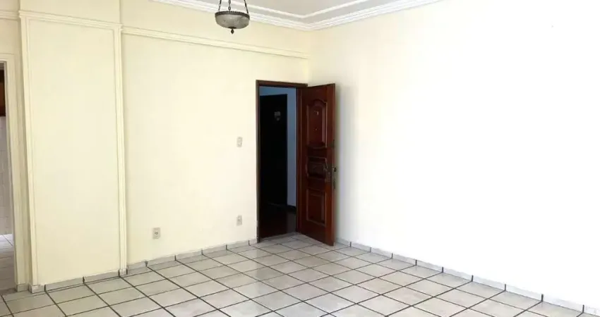 APARTAMENTO COM 2 QUARTOS NO BAIRRO DO MARCO. ÁREA PRIVATIVA DE 120M² - 3° ANDAR. 01 VAGA DE GARAGEM.