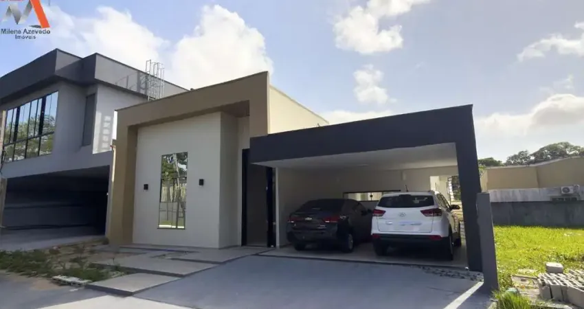 Casa térrea com 3 quartos sendo 2 suítes em condomínio fechado. área privativa de 172m². 02 vaga de garagem