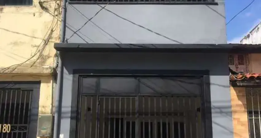 Casa de 2 pavimentos na travessa 9 de janeiro. área privativa de 166,78. 01 vaga de garagem.