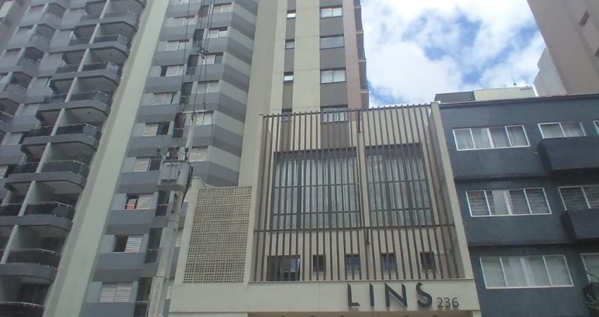 Kitnet / Stúdio à venda na Rua Lamenha Lins, 236, Centro, Curitiba