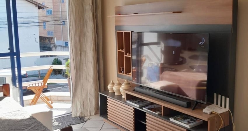 Apartamento há 350 metros do mar Canasvieiras 01 quarto
