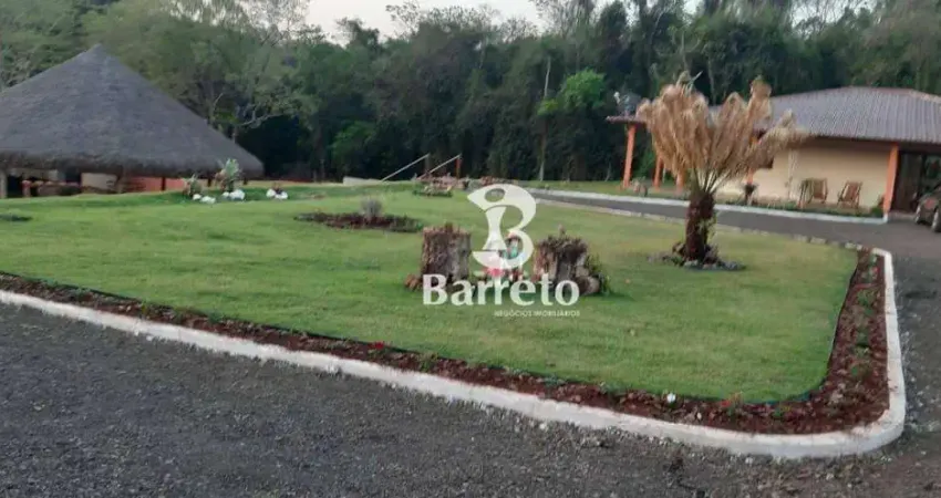 Chácara com 4 dormitórios à venda, 23930 m² por R$ 2.500.000,00 - Vila São Francisco - Apucarana/PR