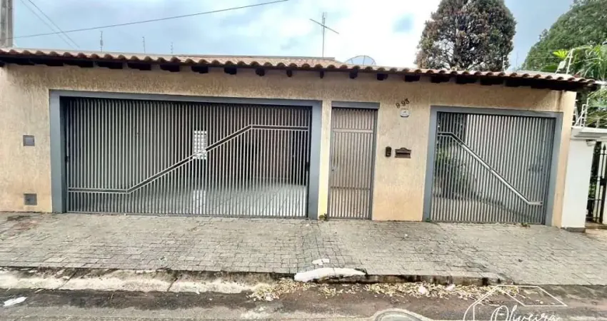 Casa com 5 quartos à venda no Jardim Santana, Bauru 