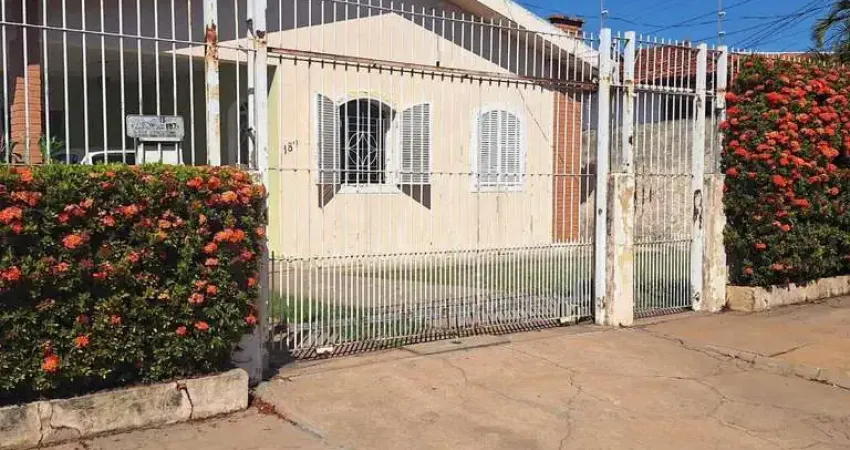 Casa para Venda em Cuiabá, Boa Esperança, 4 dormitórios, 1 suíte, 3 banheiros, 1 vaga